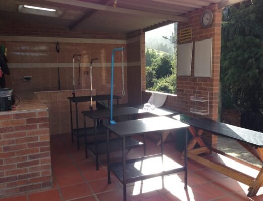 HighLand Colegio & Hotel Canino