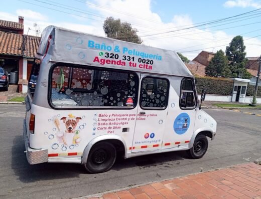 The Rolling Dog Peluquería Canina Movil y a Domicilio