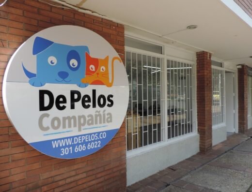 De Pelos Compañía
